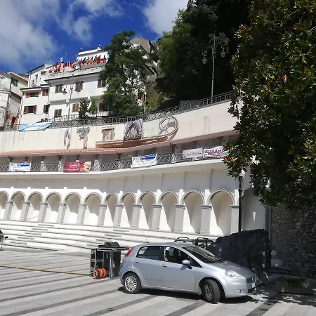 Diffuso Borgo Dei Greci 3*